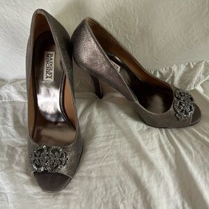 Badgley Mischka Metallic Bronze Rhinestone Peep Toe Pumps Heels. 9M